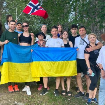 Ультрамарафонець із Прикарпаття організував забіг з українськими прапорами у Норвегії