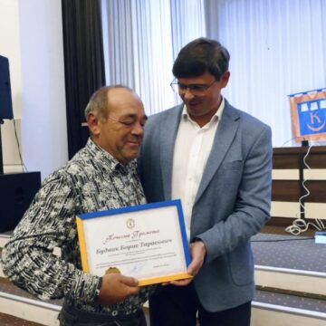 У Калуші відзначили чотирьох комунальників, які брали участь у будівництві фортифікаційні споруди (ФОТО)