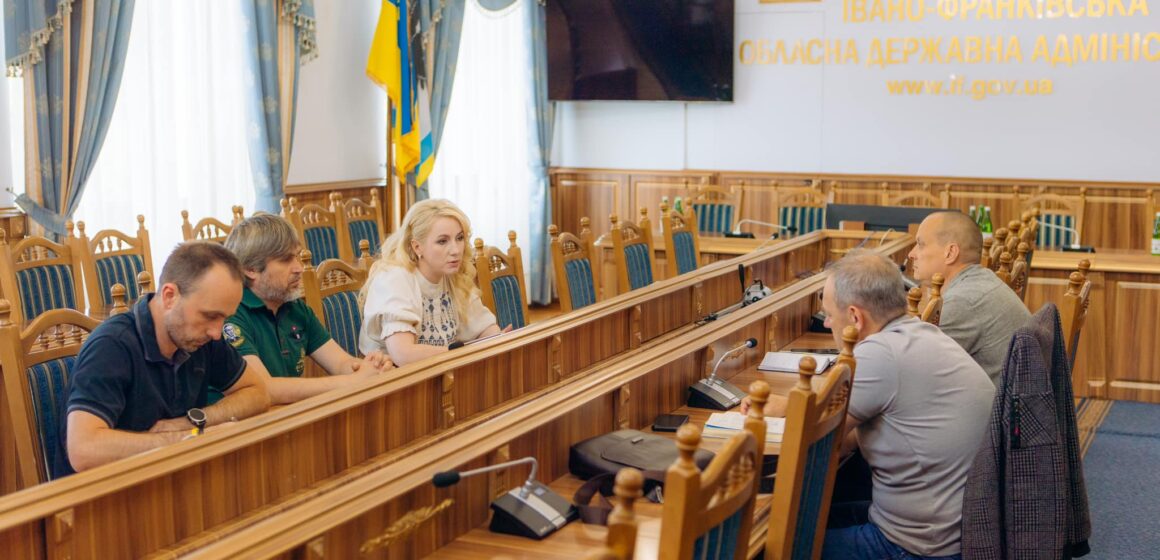 Світлана Онищук зустрілася з представниками мобільних операторів