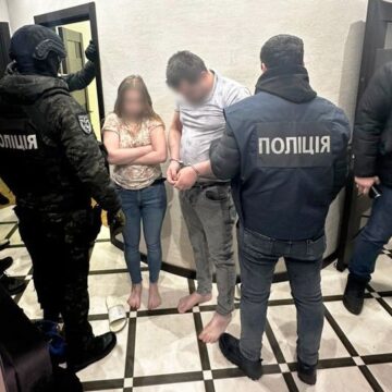 Ошукали десятки людей за схемою «друг просить у борг»: перед судом постане група зловмисників Ошукали десятки людей за схемою «друг просить у борг»: перед судом постане група зловмисників