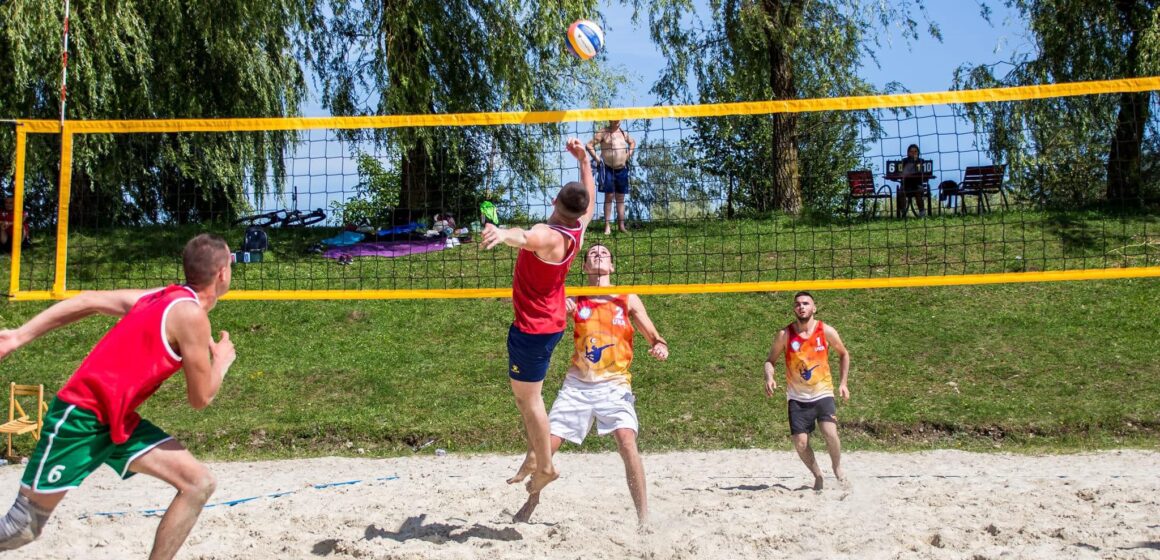 У Надвірній відбувся І тур чемпіонату Івано- Франківської області з пляжного волейболу