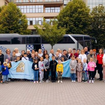 48 учасників проєкту «Турбота про родину Героя» відправились в Трускавець