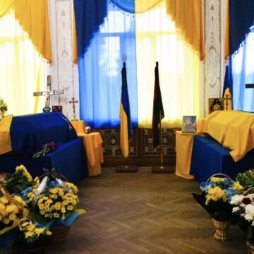 В Калуші попрощалися з захисниками Володимиром Красовським та Ігорем Бойчуком В Калуші попрощалися з захисниками Володимиром Красовським та Ігорем Бойчуком
