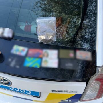 В Івано-Франківську патрульні виявили у молодика наркотики