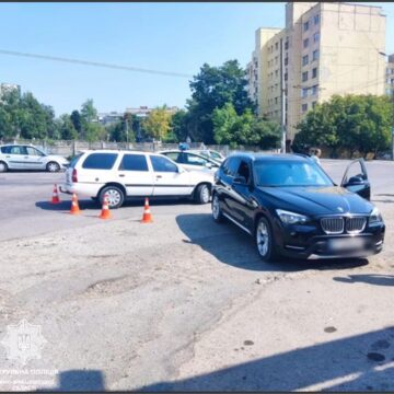 В Івано-Франківську нетверезий водій спричинив ДТП (ФОТОФАКТ) В Івано-Франківську нетверезий водій спричинив ДТП (ФОТОФАКТ)