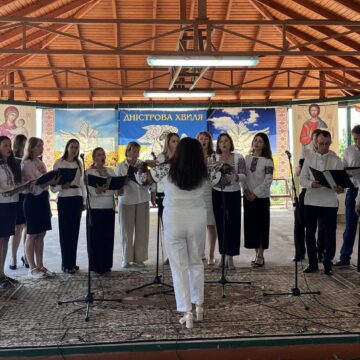 На Прикарпатті відбувся п’ятий благодійний фестиваль духовної та патріотичної пісні “Дністрова хвиля”