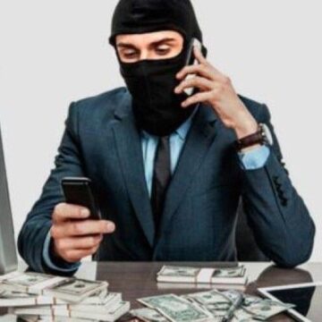 Житель Бурштина втратив 65 тисяч гривень через дзвінок шахрая Житель Бурштина втратив 65 тисяч гривень через дзвінок шахрая