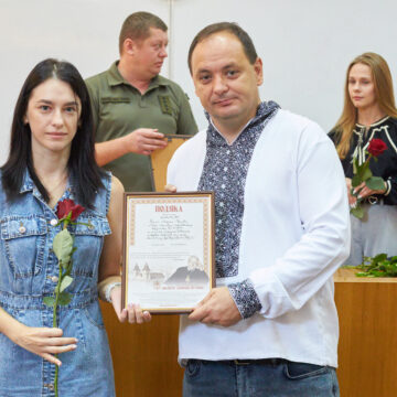 Міський голова Івано-Франківська вручив відзнаки «За честь і звитягу» та подяки військовим медикам