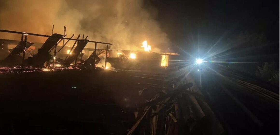 На Верховинщині згорів деревообробний цех