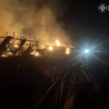 На Верховинщині згорів деревообробний цех