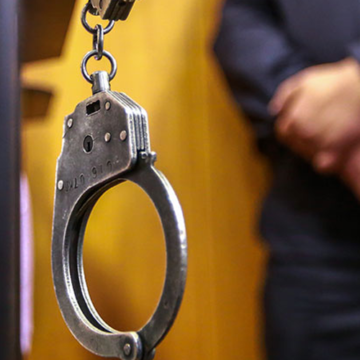 Підпал автомобіля у Франківську: суд обрав запобіжний захід підозрюваному
