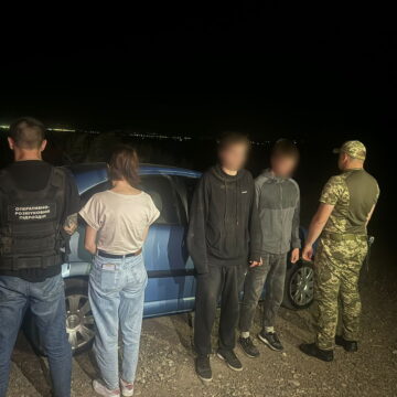 Двох прикарпатців затримали на кордоні з Румунією Двох прикарпатців затримали на кордоні з Румунією