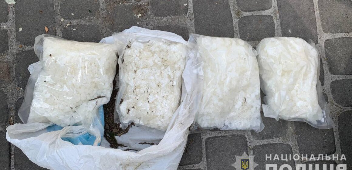 В Івано-Франківську затримали 26-річну організаторку міжрегіональної торгівлі наркотиками