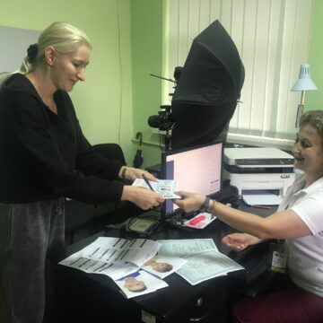 В Івано-Франківській області цього тижня оформили 100-тисячний паспорт