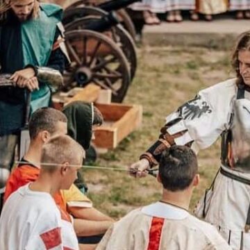 В Галицькому замку відбудеться історичне театралізоване дійство «Посвята у лицарі 2024» В Галицькому замку відбудеться історичне театралізоване дійство «Посвята у лицарі 2024»