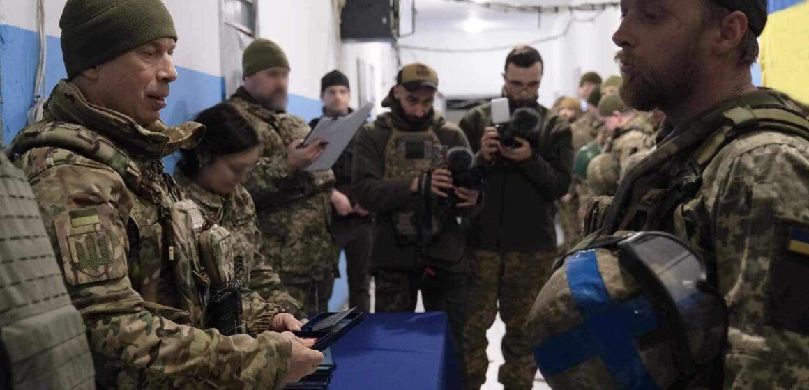 Захисник з Надвірної Тарас Пурдик отримав чергову нагороду – “Хрест Десантно-Штурмових військ”