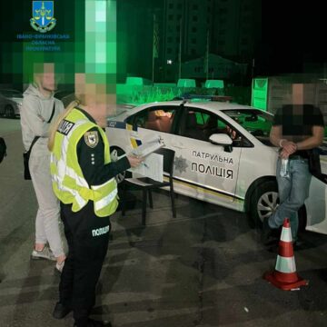 В Івано-Франківську затримали чоловіка, що опівночі вчинив стрілянину на АЗС