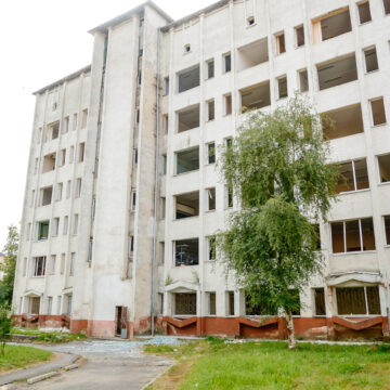 В ІФНТУНГ відкрили першу аудиторію, відновлену після ракетного обстрілу