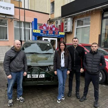 Дружина полеглого гвардійця Віталія Мерінова передала на фронт автомобіль свого чоловіка