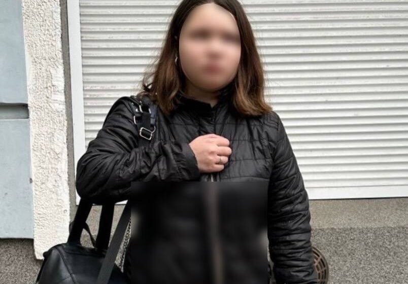 Вдарила ножем кілька десятків разів: у Львові 18-річна дівчина вбила прикарпатця