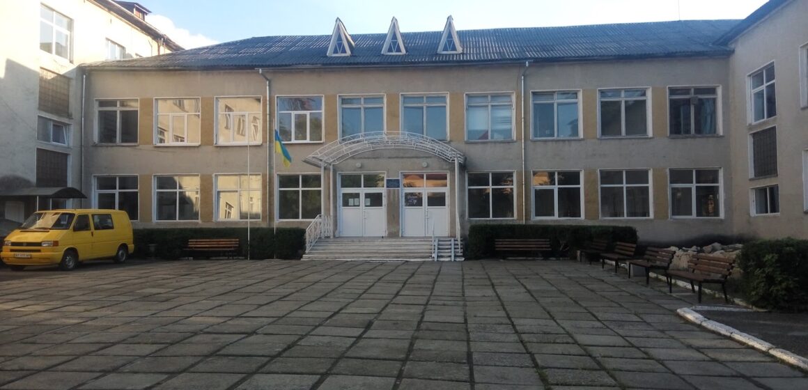 “Громада на всі 100”: мешканців Долини просять підтримати голосом ліцей №6 “Європейський”