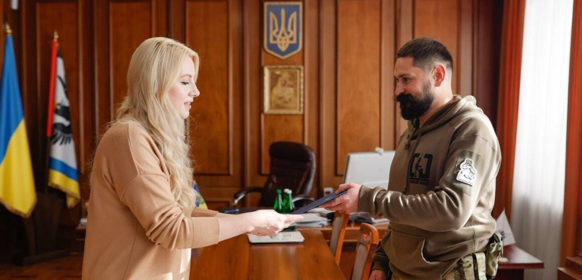 Військового медика з Прикарпаття Андрія Чередарчука нагороджено Почесною грамотою РНБО України