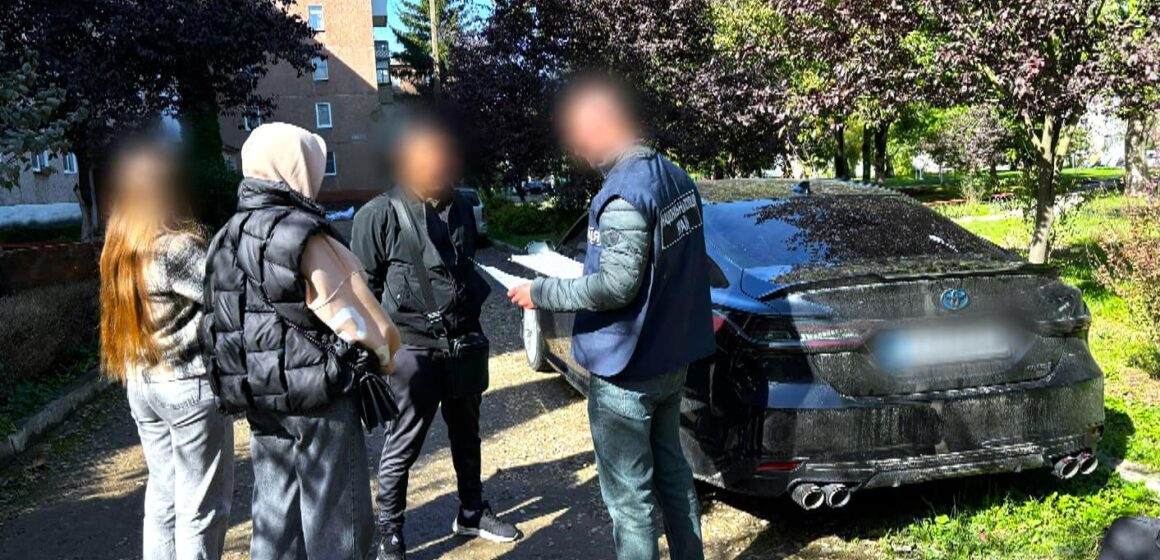 Вимагав переписати на його користь двокімнатну квартиру в центрі Івано-Франківська: Нацполіція та СБУ затримали вимагача