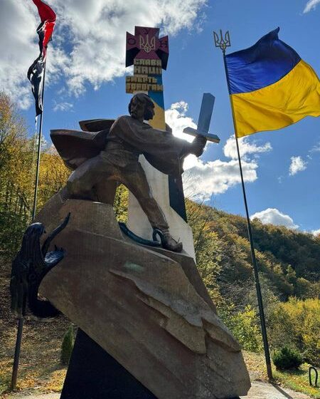 На Косівщині освятили Монумент Повстанської Слави