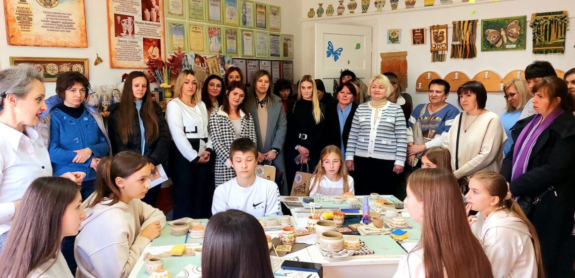 У Кутській художній школі пройшов Обласний семінар викладачів образотворчого та декоративно-ужиткового мистецтва