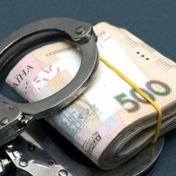 Привласнили 1,4 млн грн під час ремонту систем опалення у ліцеях: на Прикарпатті судитимуть учасників ОЗГ