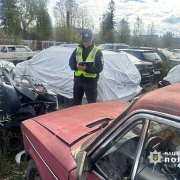 В Коломиї затримали порушника, що їхав п’яним у вкраденому авто В Коломиї затримали порушника, що їхав п’яним у вкраденому авто
