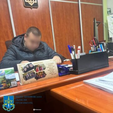 На Прикарпатті викрили посадовців, які привласнили майже мільйон протиповеневих коштів