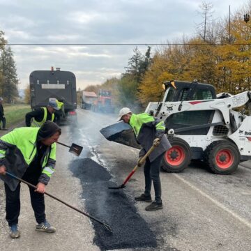 У Рожнятівській громаді провели поточний ремонт на дорозі Креховичі-Дзвиняч (ФОТО)