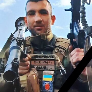 Тлумаччина у скорботі: на фронті загинув 38-річний воїн Сергій Лапко