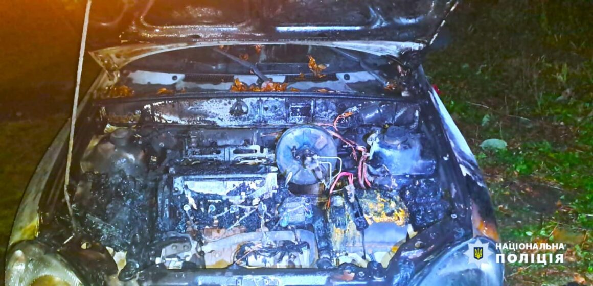 В Лисці чоловік підпалив автівку сусіда