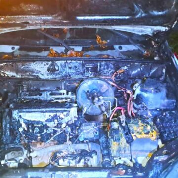 В Лисці чоловік підпалив автівку сусіда В Лисці чоловік підпалив автівку сусіда
