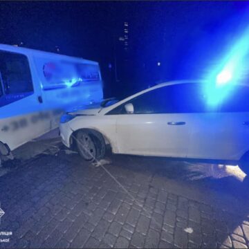 В Івано-Франківську нетверезий водій, втікаючи від патрульних, вчинив ДТП (ФОТОФАКТ)
