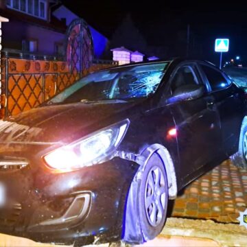 В Долині 34-річна водійка легковика наїхала на жінку-пішохода В Долині 34-річна водійка легковика наїхала на жінку-пішохода