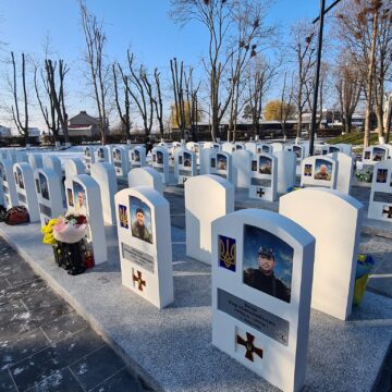 У Снятині відкрили Алею Слави на честь загиблих героїв-земляків (ФОТО)