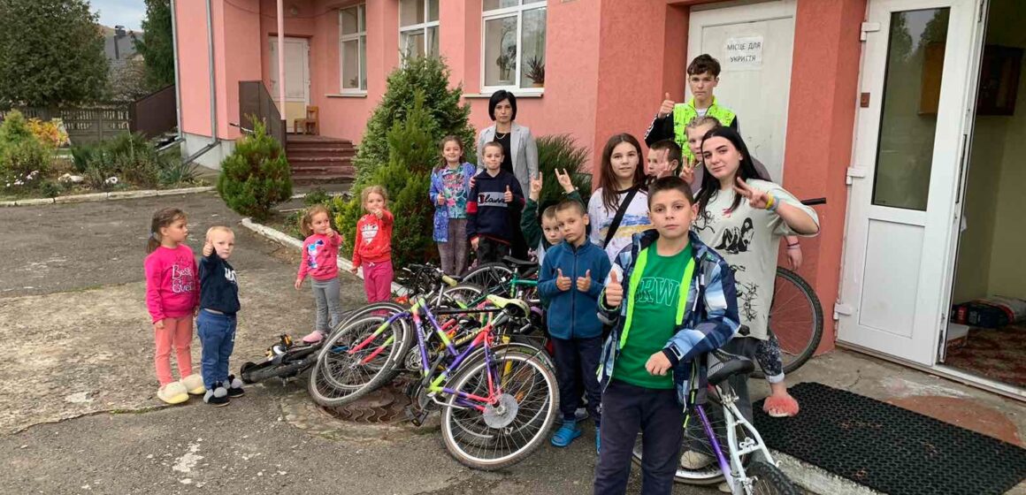 Івано-Франківська Архієпархія подарувала велосипеди для дітей з особливими потребами