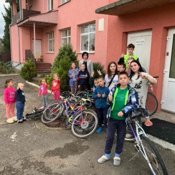 Івано-Франківська Архієпархія подарувала велосипеди для дітей з особливими потребами