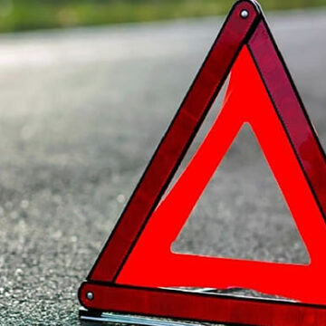 В Отинії легковик на смерть збив жінку-пішохода В Отинії легковик на смерть збив жінку-пішохода