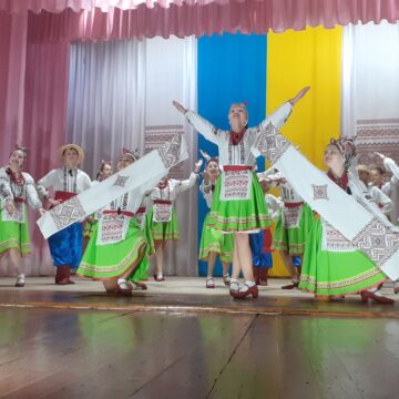 У Брошнів-Осаді відбувся благодійний захід на підтримку ЗСУ «Розквітне калина у вільній Україні»