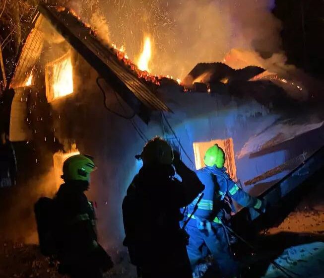 Вогнеборці ліквідували пожежу будівлі в Лисецькій ТГ