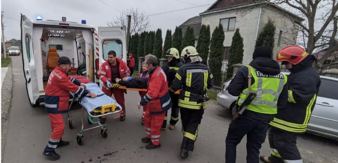 Внаслідок ДТП у Коломиї травмовано двоє людей (ФОТО)