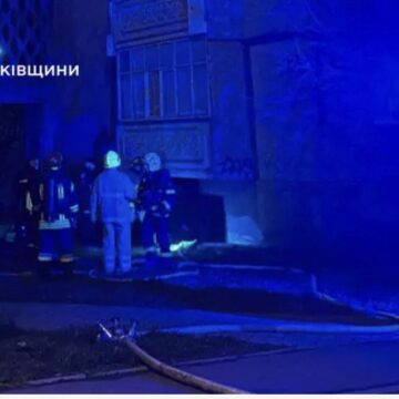 В Івано-Франківську під час ліквідації пожежі в багатоповерхівці виявили тіло чоловіка