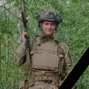 Непоправна втрата: внаслідок бойового поранення помер 25-річний воїн Віталій Бойчук з Тлумаччини