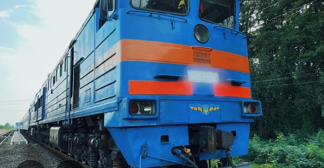 До кінця січня в Рожнятові зупинятиметься ряд регіональних поїздів