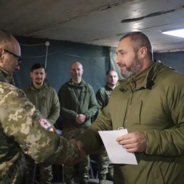 Головнокомандувач ЗСУ нагородив головного сержанта з Прикарпаття Андрія Буджигана відзнакою “За сумлінну службу”