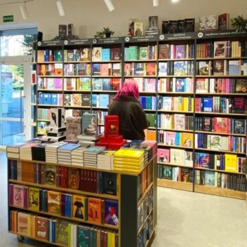 У «Дії» запрацювала нова програма «єКнига»: хто і як може отримати 908 гривень